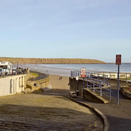 Mullins Semesterbostad